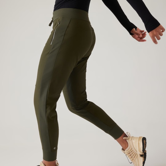 Athleta Headland Hybrid Treck Mid Rise Jogger Sz 4P - Picture 1 of 9